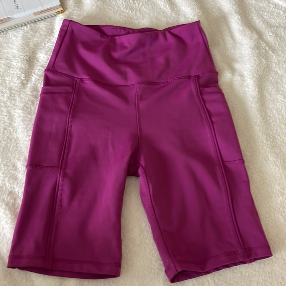 Small biker shorts high rise